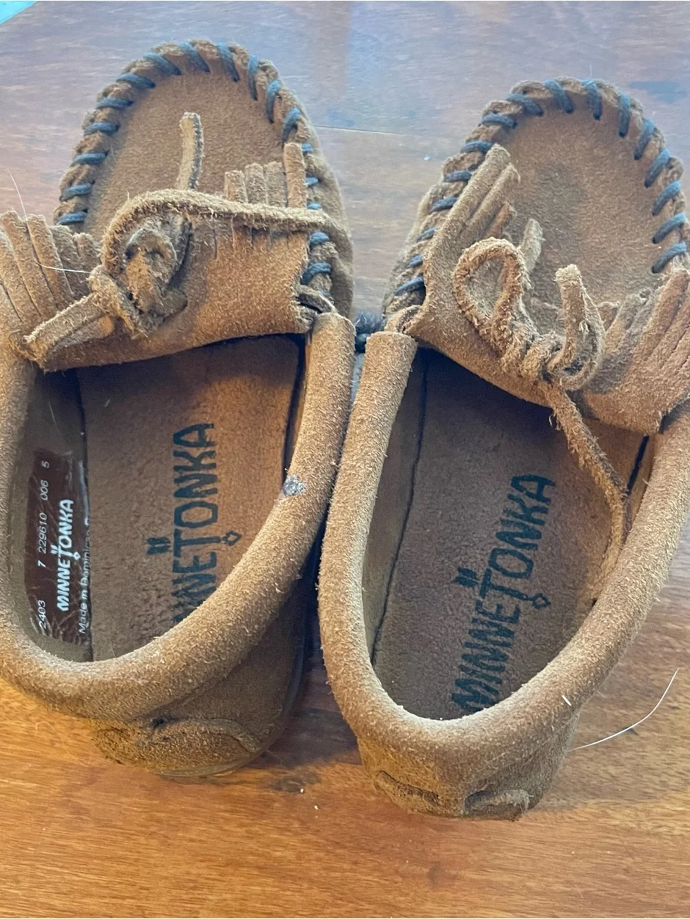 Minnenonka Kilty Toddler Sz 7 Brown Suede Moccasins with Fringe
